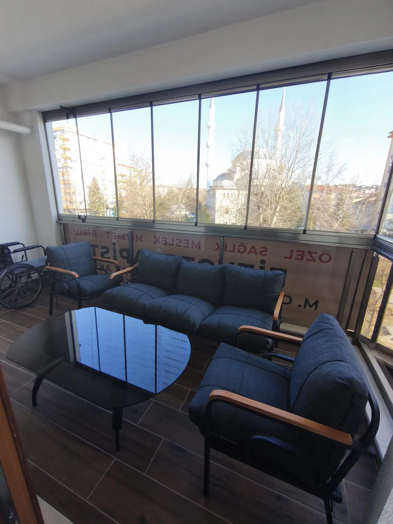 Klinik bekleme alanı